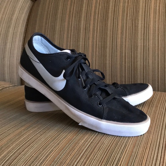 nike black canvas shoes